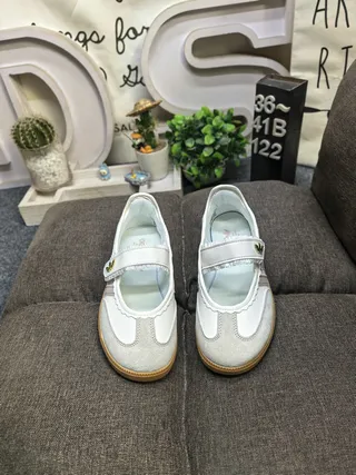 Adidas Mary Jane Chaussures Blanc Noir Sans Lacets Ourlet à Volants Mary Jane Chaussures 20