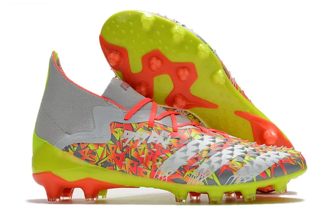 Adidas Chaussures de football multicolores à piques, cage au forefoot, collet de chaussette haut, terrain ferme 1
