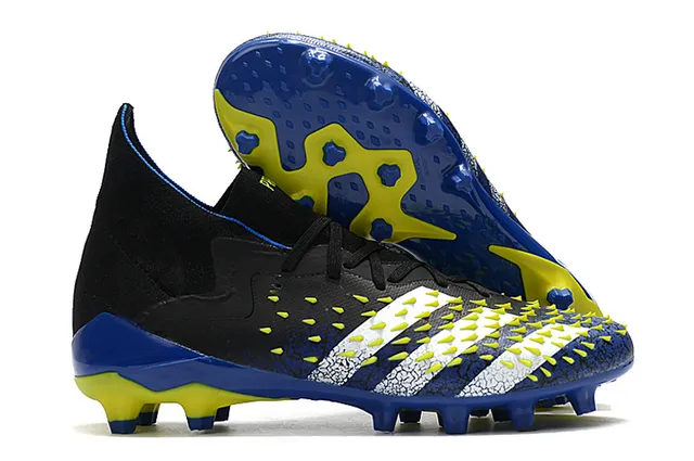 Adidas Chaussures de football multicolores à piques, cage au forefoot, collet de chaussette haut, terrain ferme 2
