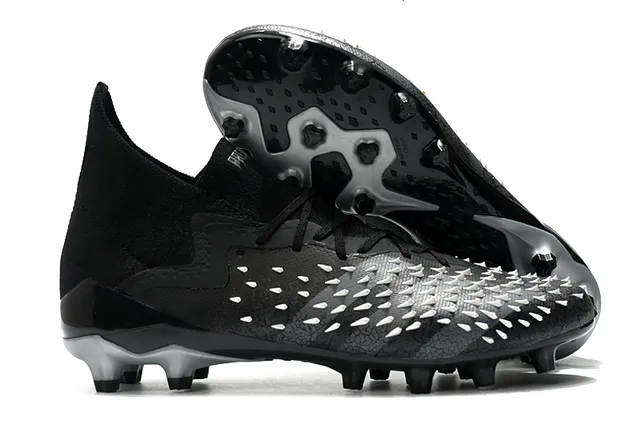 Adidas Chaussures de football multicolores à piques, cage au forefoot, collet de chaussette haut, terrain ferme 3
