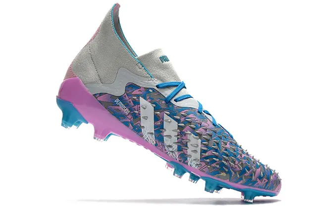 Adidas Chaussures de football multicolores à piques, cage au forefoot, collet de chaussette haut, terrain ferme 20