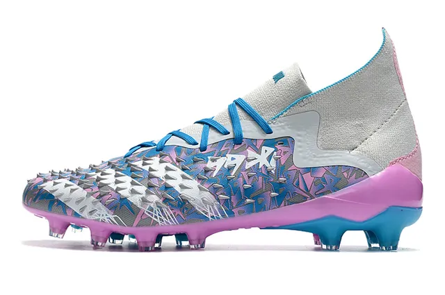 Adidas Chaussures de football multicolores à piques, cage au forefoot, collet de chaussette haut, terrain ferme 22