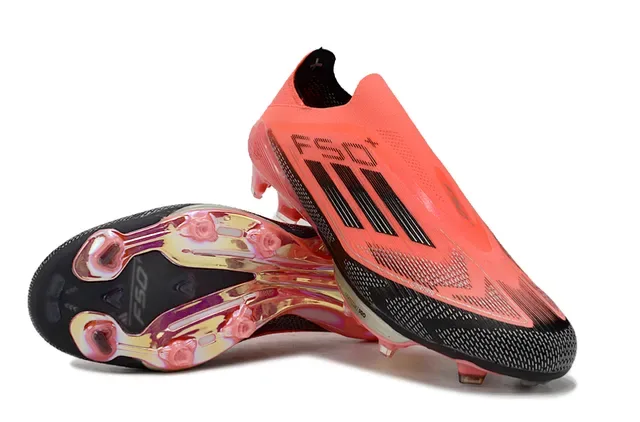 Adidas Sapatos de futebol laranja preto low-cut upper sintético cravos conicos moldados gramado firme 4