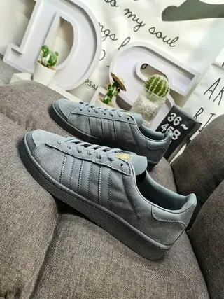 Adidas Originals Campus Sneakers Lifestyle Blancs et Noirs 7