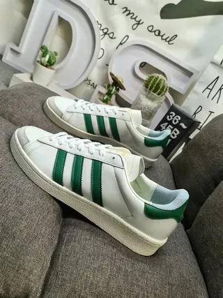 Adidas Originals Campus Sneakers Lifestyle Blancs et Noirs 17