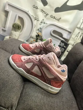 Adidas Pink Beige Layered Suede And Mesh Upper Triangular Perforated Side Panels Lifestyle Sneakers 7