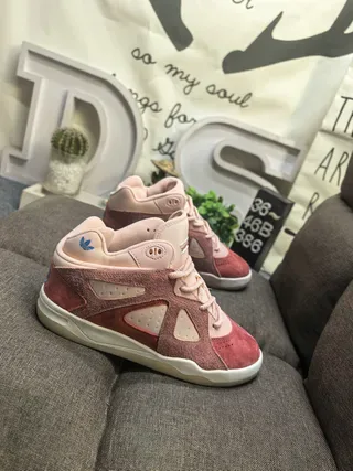 Adidas Pink Beige Layered Suede And Mesh Upper Triangular Perforated Side Panels Lifestyle Sneakers 9