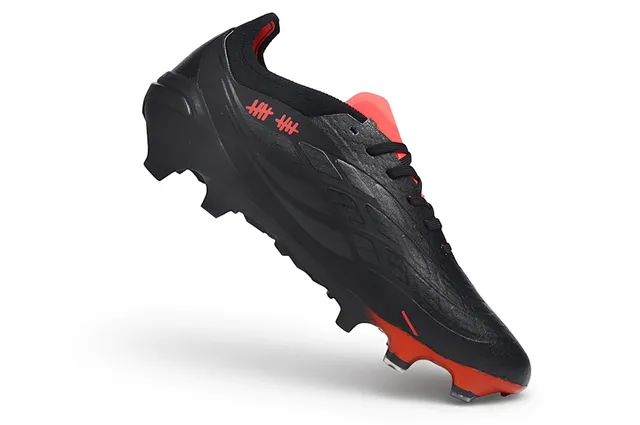 Adidas Predator কালো লাল লো-কাট বুটি কলার সিন্থেটিক লেদার আপার ফার্ম-গ্রাউন্ড সকার জুতো 2