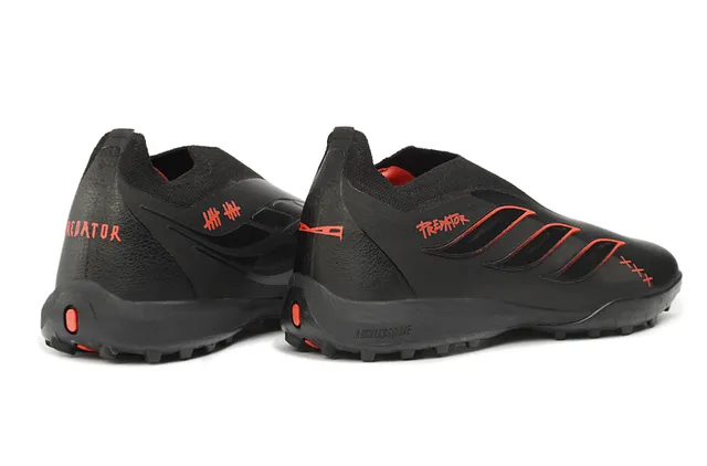 Adidas Predator Noir Rouge Coupe Basse Silhouette Caoutchouc Moldé Clous Chaussures de Football pour Pelouse 15