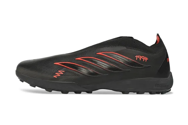 Adidas Predator Noir Rouge Coupe Basse Silhouette Caoutchouc Moldé Clous Chaussures de Football pour Pelouse 17