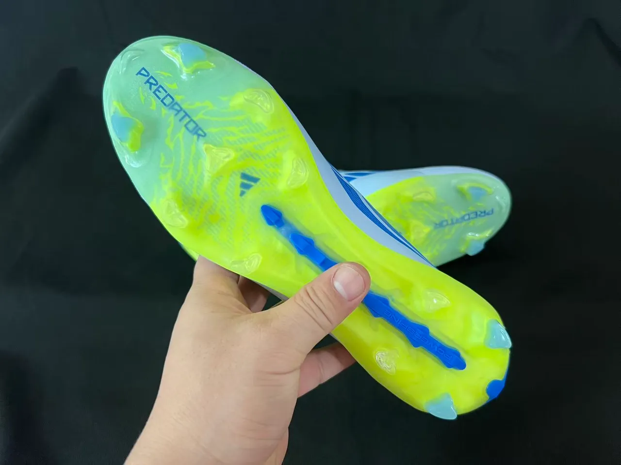 Adidas Predator Nanostrike 天然草地足球鞋 2