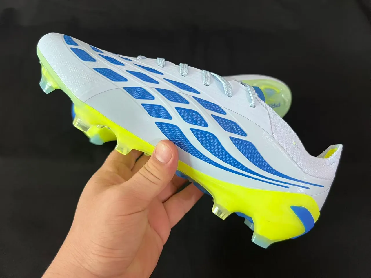 Adidas Predator Nanostrike 天然草地足球鞋 4