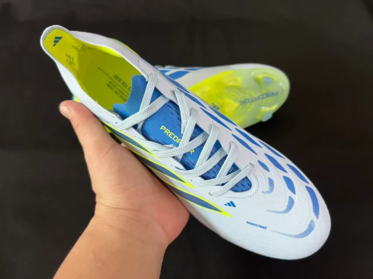 Adidas Predator Nanostrike 天然草地足球鞋 5