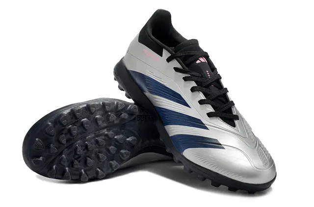 Adidas Predator Silver Navy Coupe basse Tige synthétique Trois bandes Chaussures de football Turf 4