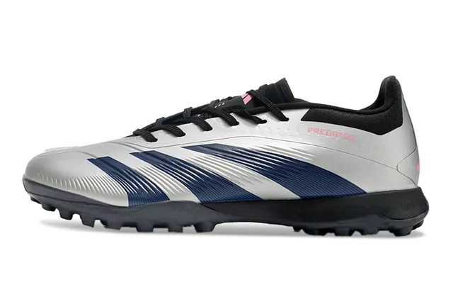 Adidas Predator Silver Navy Coupe basse Tige synthétique Trois bandes Chaussures de football Turf 7