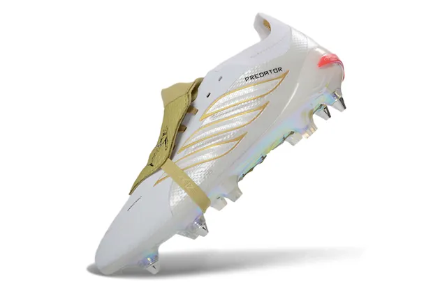 Adidas Predator White Gold Low-Cut Lace-Up Iridescent Holographic Sole Firm-Ground Soccer Shoes 3