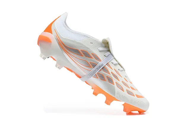Adidas Predator Chaussures de football blanc orange coupe basse avec lacets verrouillés pour terrain ferme 3