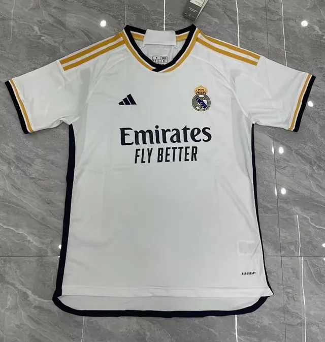 Adidas Real Madrid 2023/24 domicile blanc noir or rayures épaules maillot 2