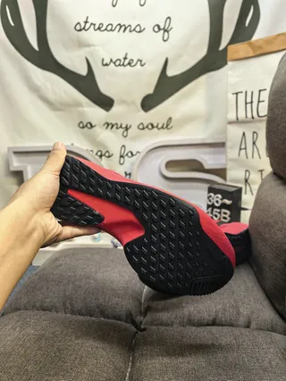 Adidas Red Black Low-Top Gradient Upper Running Shoes 4