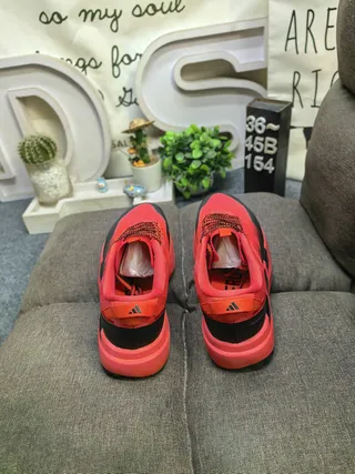 Adidas Red Black Low-Top Gradient Upper Running Shoes 8