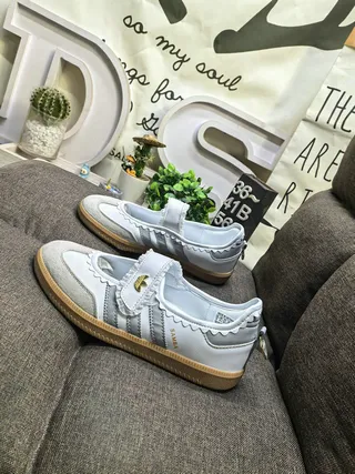 Adidas Samba Light Gray Scalloped T-Strap Lifestyle Sneakers 7