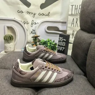 Adidas Samba OG मौवे सुड लाइफस्टाइल स्नीकर