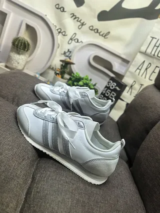 Adidas Silver White Low-Top Three-Stripe Side Panel Lifestyle Sneakers 7