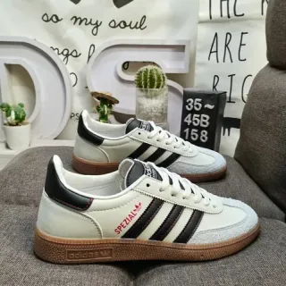 Adidas Spezial Off-White Black Gum लाइफस्टाइल स्नीकर्स