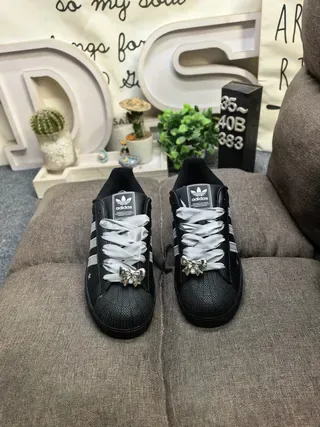 Adidas Superstar Black and Silver Glitter Star Lifestyle Sneakers 10