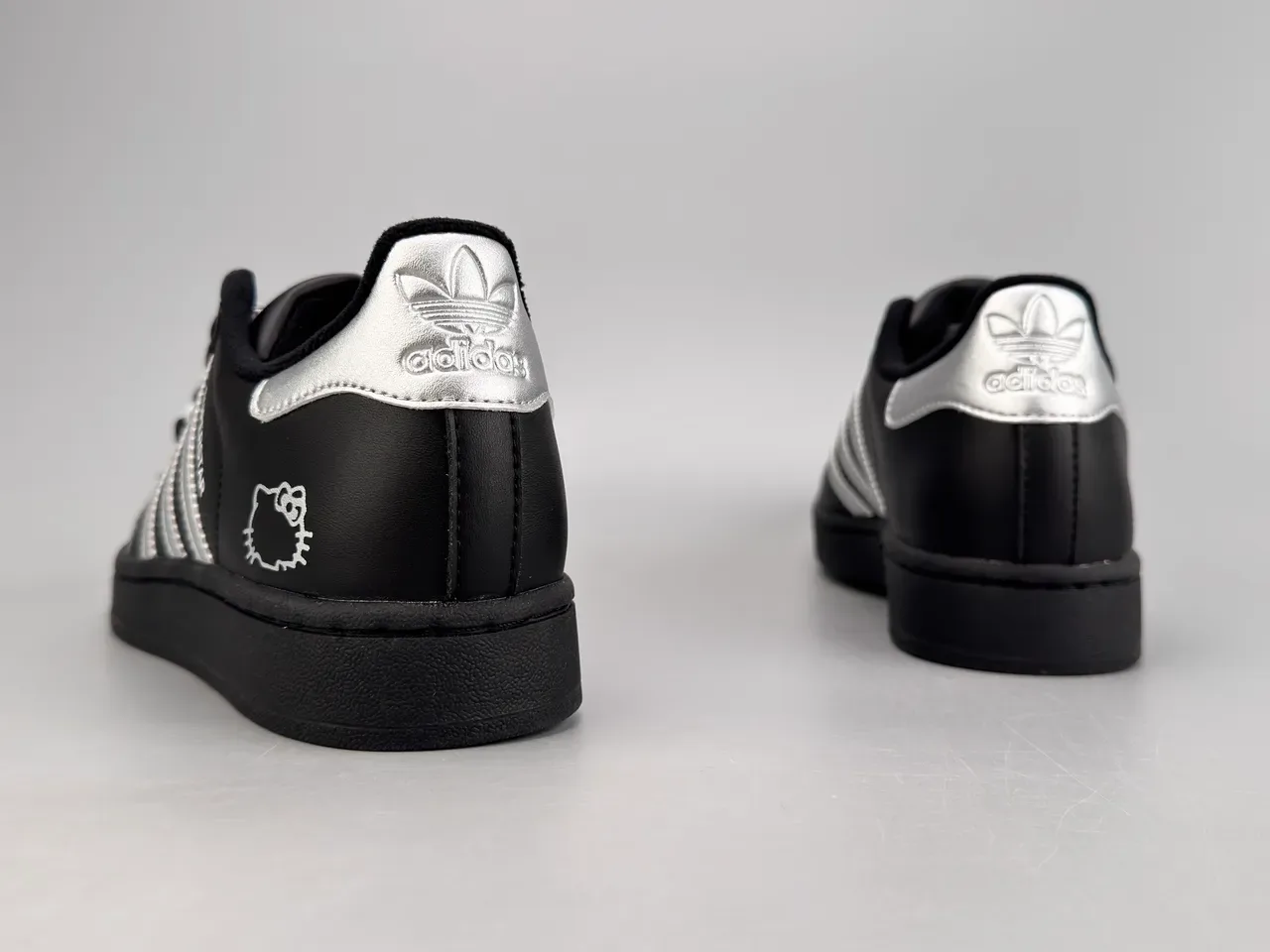 Adidas Superstar Noir Argent Hello Kitty Chaussures Lifestyle 6