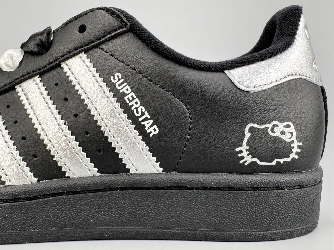 Adidas Superstar Noir Argent Hello Kitty Chaussures Lifestyle 7