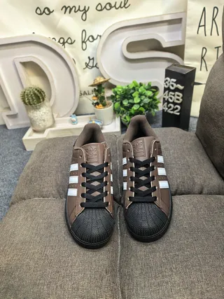 Adidas Superstar 棕白生活休闲鞋 10
