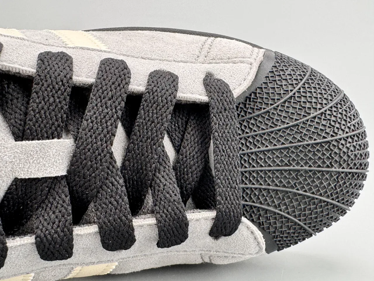 Adidas Superstar Cinza e Off-White Lifestyle Sneakers 2