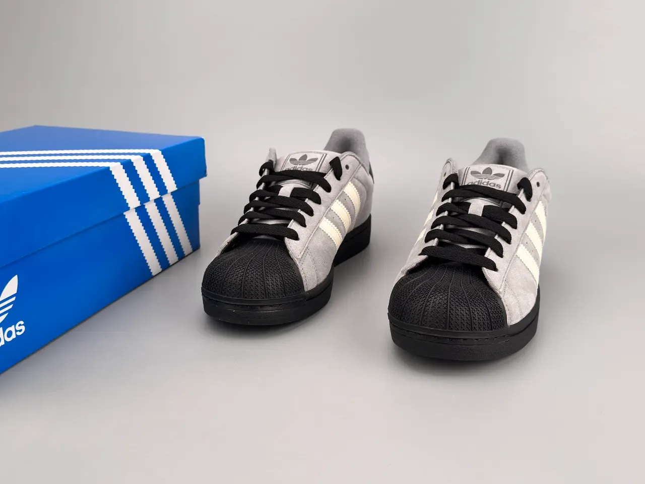 Adidas Superstar Cinza e Off-White Lifestyle Sneakers 3