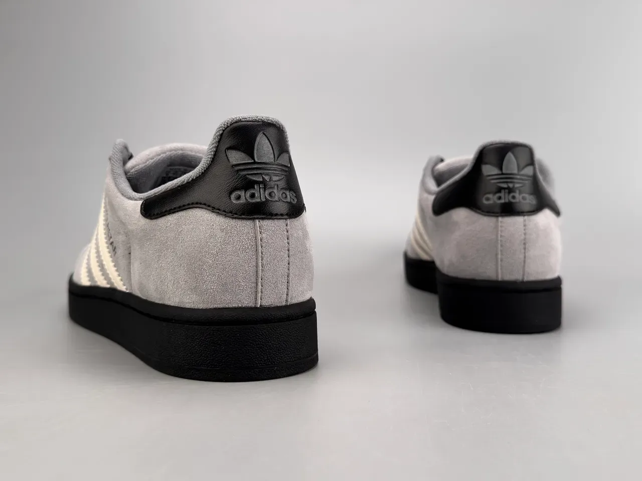Adidas Superstar Cinza e Off-White Lifestyle Sneakers 6