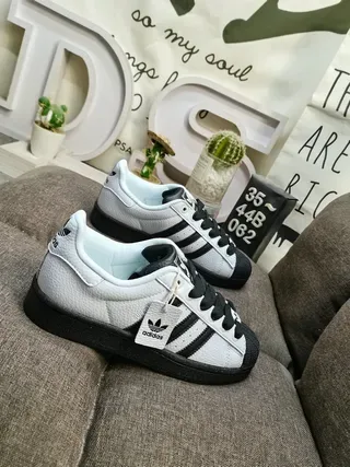 Adidas Superstar White Black Lifestyle Sneakers 9