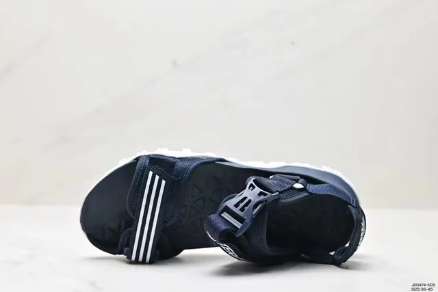 Sandales casuales Adidas Terrex Navy White Multi-Strap Sola Rugged-Lugged 8