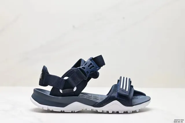 Sandales casuales Adidas Terrex Navy White Multi-Strap Sola Rugged-Lugged 9