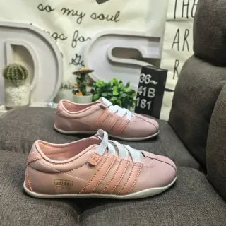 Adidas Tokyo Pink Three-Stripe लाइफस्टाइल स्नीकर्स