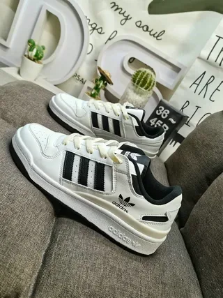 Adidas White Black Low-Top Clean Silhouette Lifestyle Sneakers 7