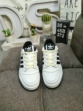 Adidas White Black Low-Top Clean Silhouette Lifestyle Sneakers 10