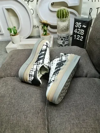 Adidas White Black Textured Woven Upper Three Stripes Lifestyle Sneakers 6