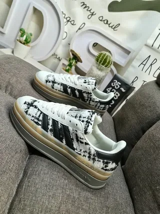 Adidas White Black Textured Woven Upper Three Stripes Lifestyle Sneakers 7
