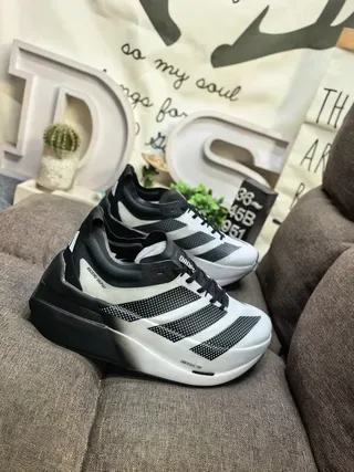 Adidas White Black Three-Stripe Side Panel Perforated Overlays Lifestyle Sneakers 9
