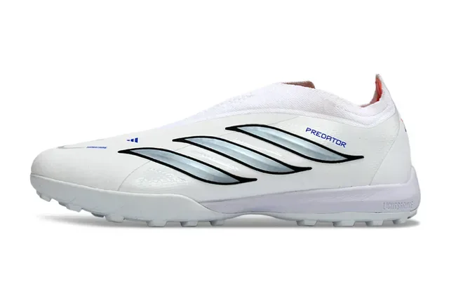 Adidas Chaussures de Football Turf Blancs et Bleus Sans Lacets Haut Ajusté Chaussette Avec Superposition Graphique de Trois Rayures 17