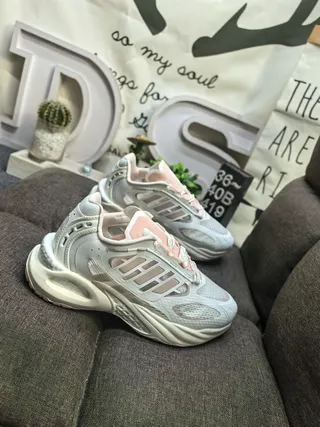 Adidas White Gray Sculpted Sole Layered Mesh And Synthetic Upper Chunky Sneakers 19