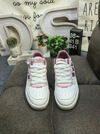 Adidas White Pink Platform Sole Three-Stripe Side Panel Chunky Sneakers 10