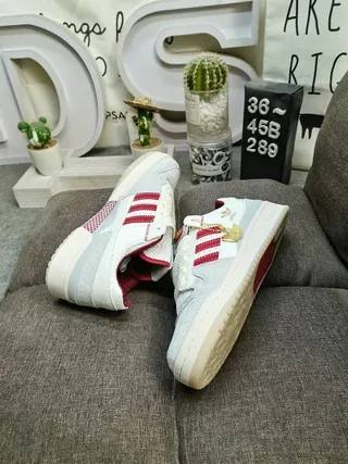 Adidas White Red Low-Top Snake-Embossed Upper Lifestyle Sneakers 6