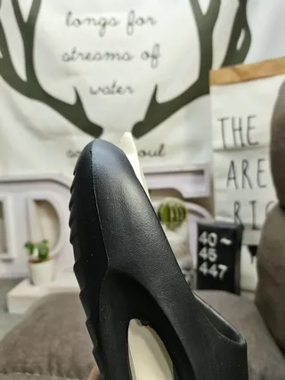 Adidas Yeezy Slide Black and White Slippers 3