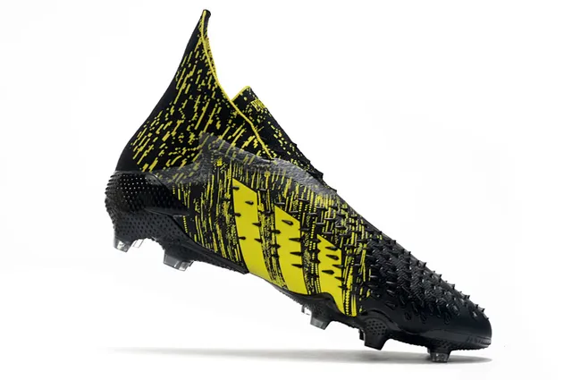 Adidas Chaussures de football jaune multicolore haut ajustement chaussette partie supérieure lacets asymétriques terrain ferme 10